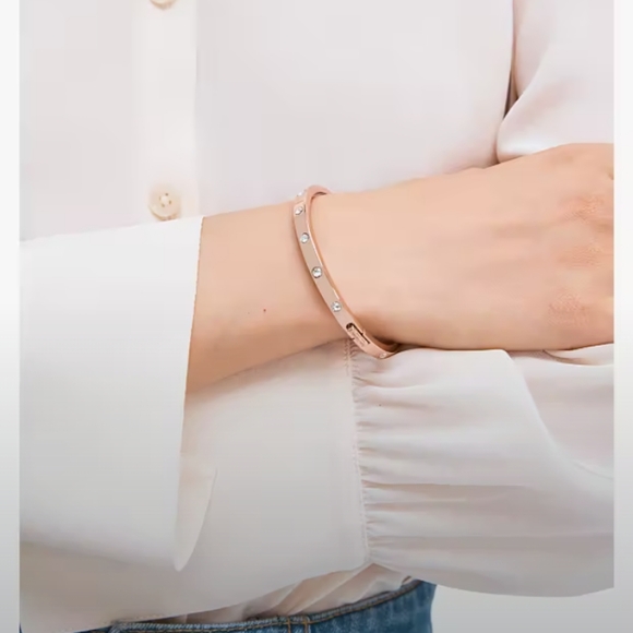 Low Start Kate Spade-Set In stone Hinged Bangle Bracelet(🌹 Rose-Gold/Clear ) - Picture 1 of 12